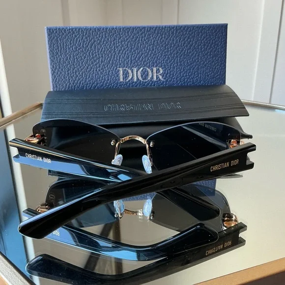 Dior Men's Black Sunglasses with Gold Hardware - Picture 6 of 10